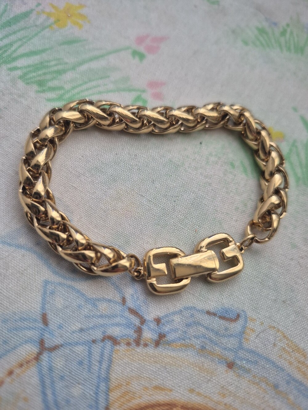 🌙Vintage Givenchy Gold Tone Double Wheat Chain Bracelet G Logo Clasp